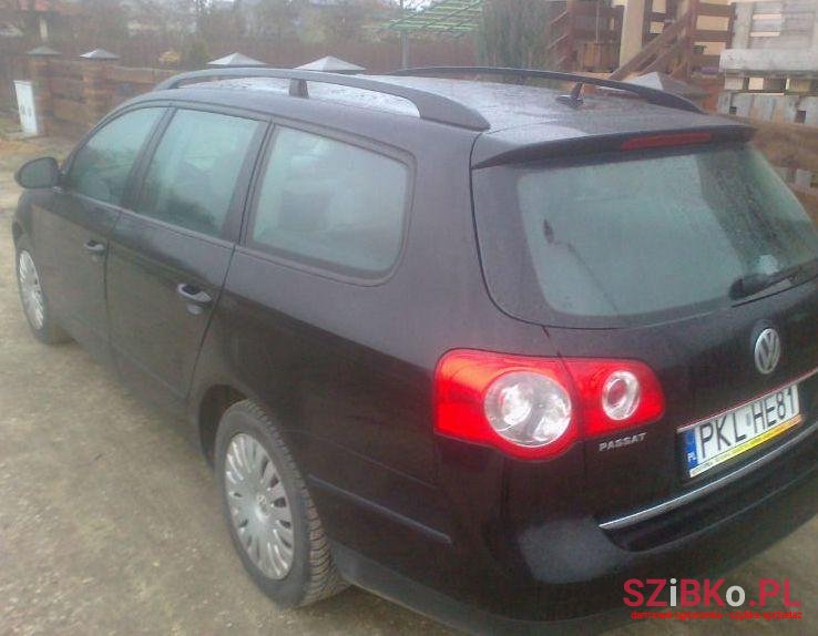 2005' Volkswagen Passat photo #1