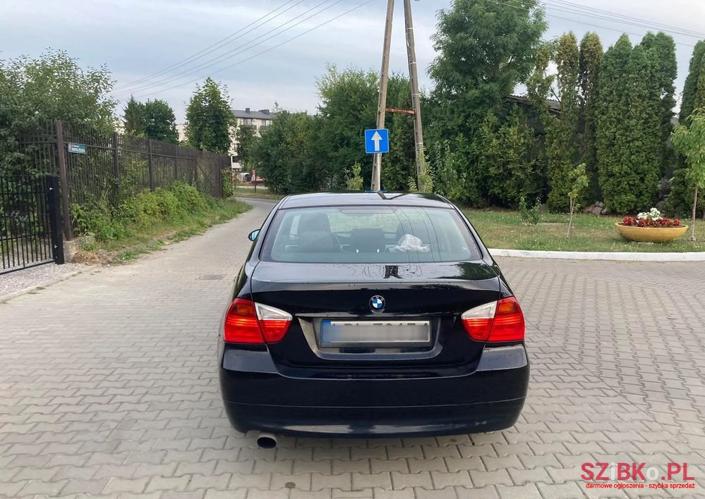 2006' BMW 3 Series 318I photo #4