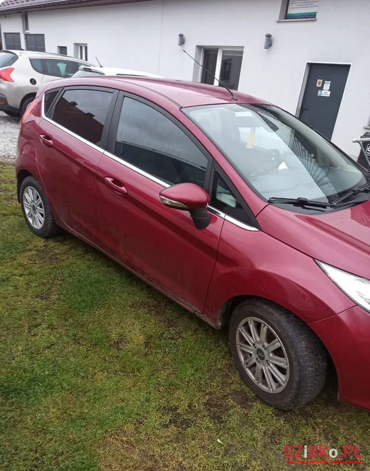 2011' Ford Fiesta 1.4 Titanium photo #1