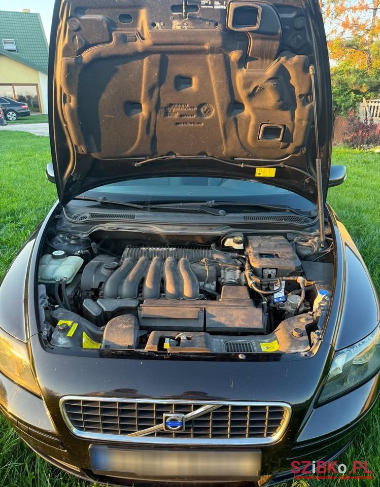 2004' Volvo S40 2.4 photo #2