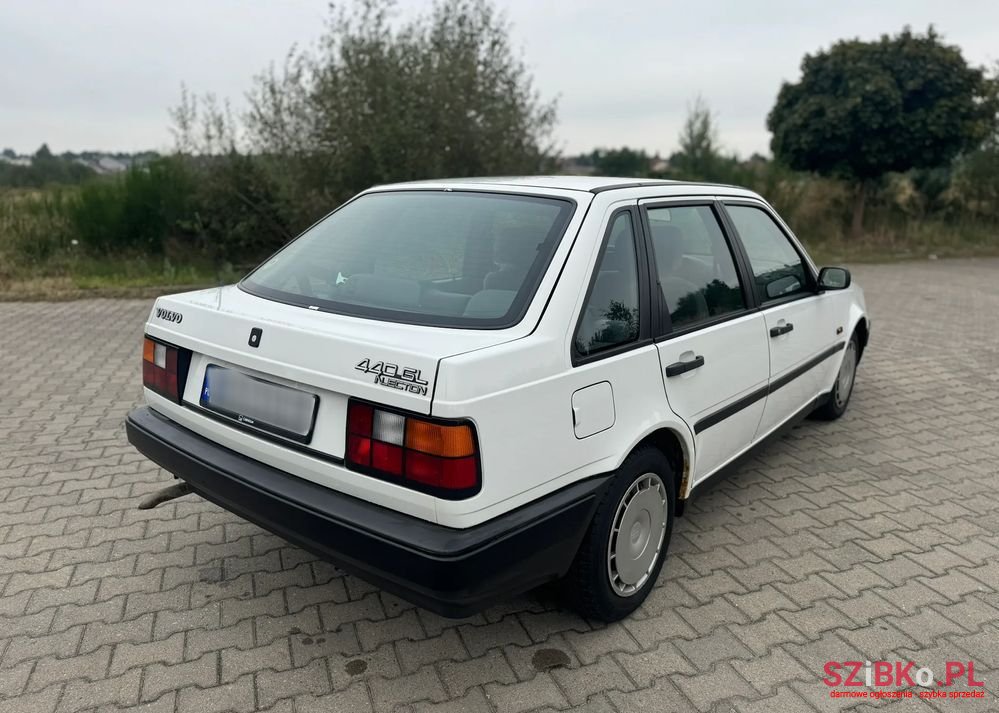 1991' Volvo Seria 400 photo #4