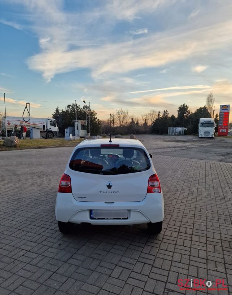2011' Renault Twingo photo #3