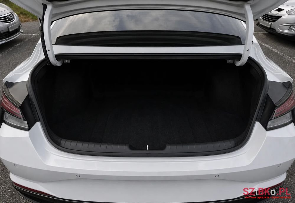 2021' Hyundai Elantra photo #4