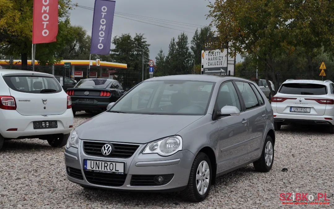 2006' Volkswagen Polo photo #1