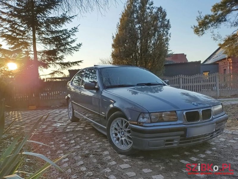 2000' BMW 3 Series 320I photo #1