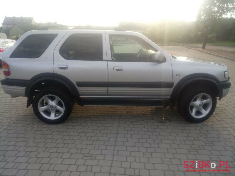 2004' Opel Frontera photo #1
