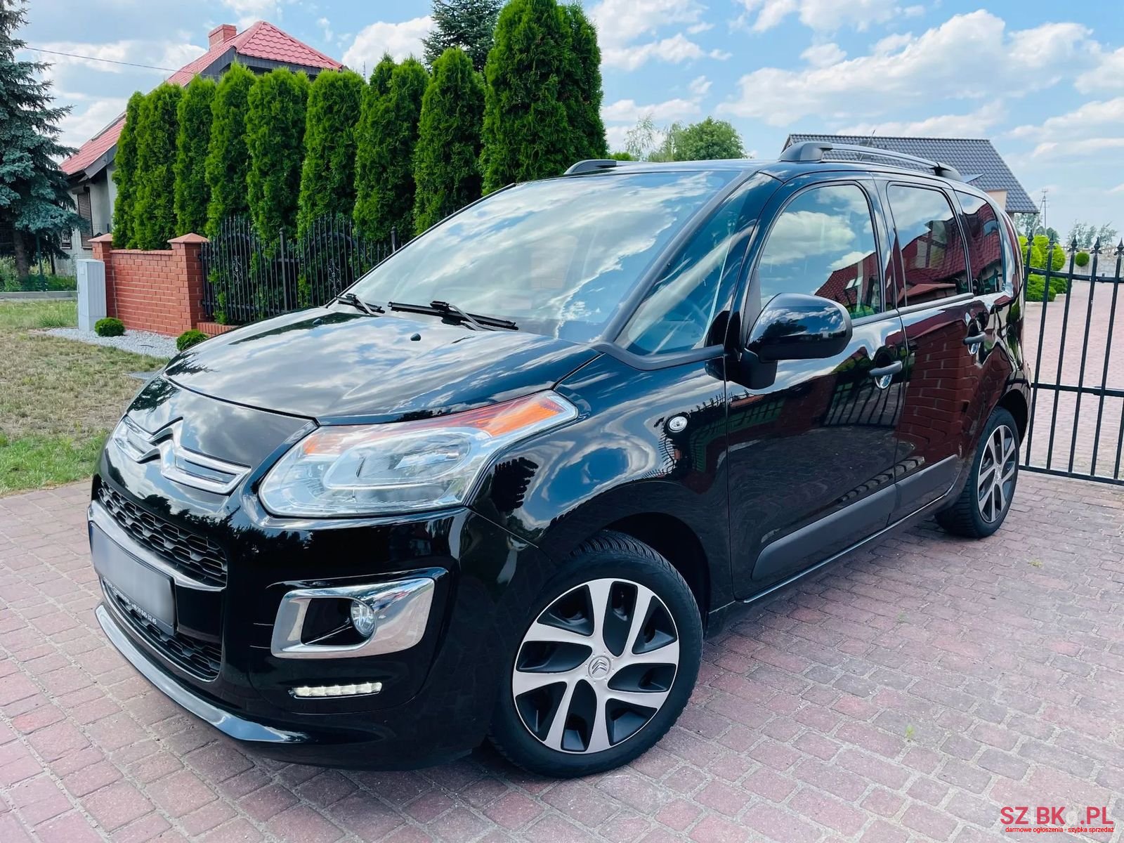 2016' Citroen C3 Picasso photo #1