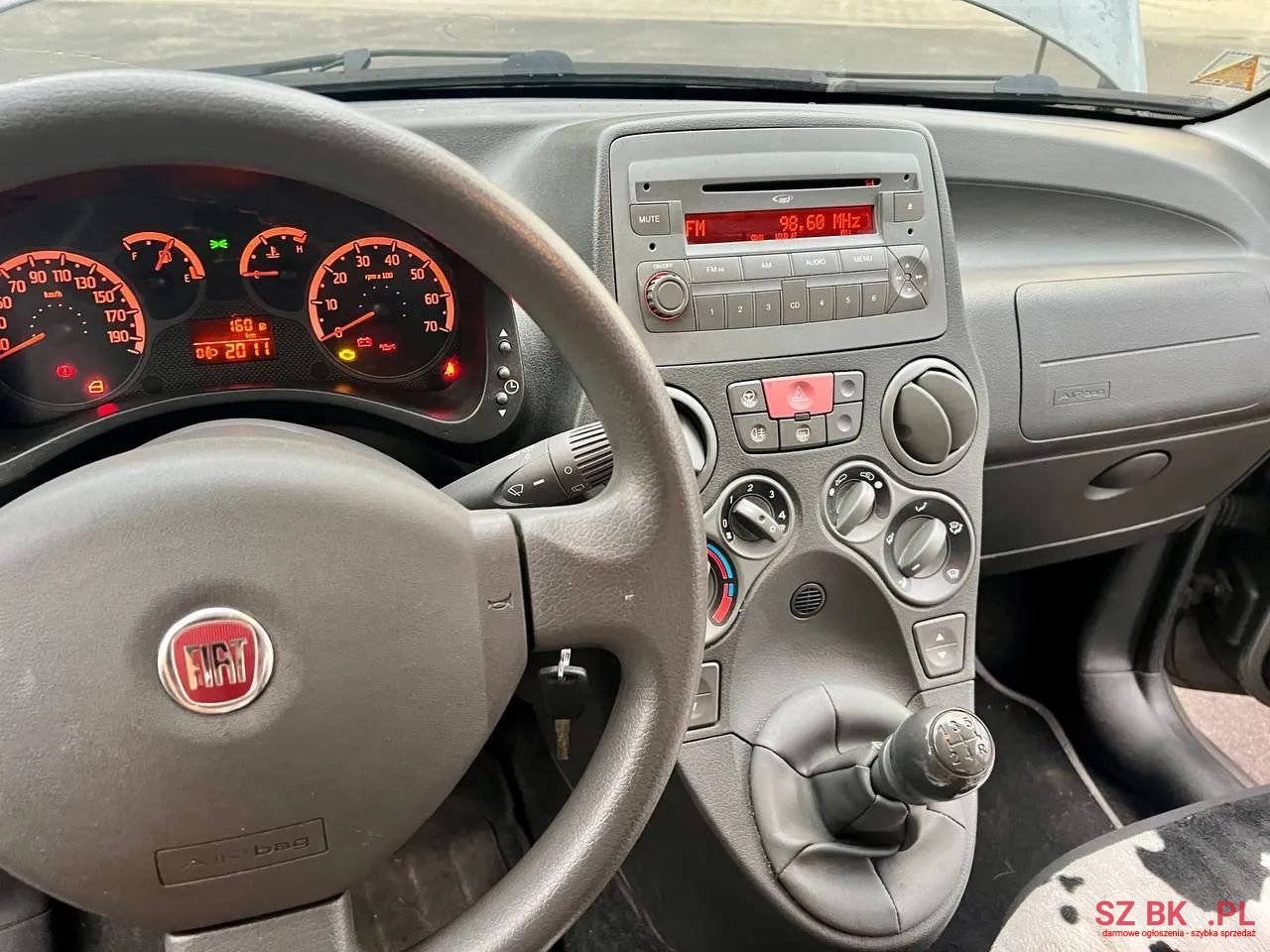 2010' Fiat Panda photo #4