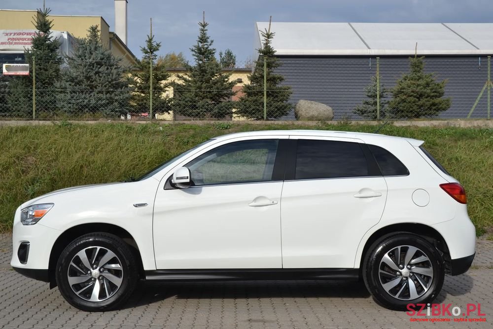 2015' Mitsubishi ASX photo #6