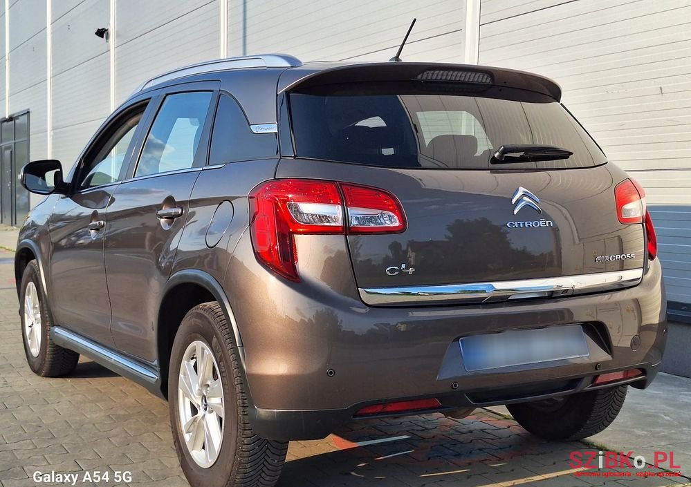 2015' Citroen C4 Aircross photo #3