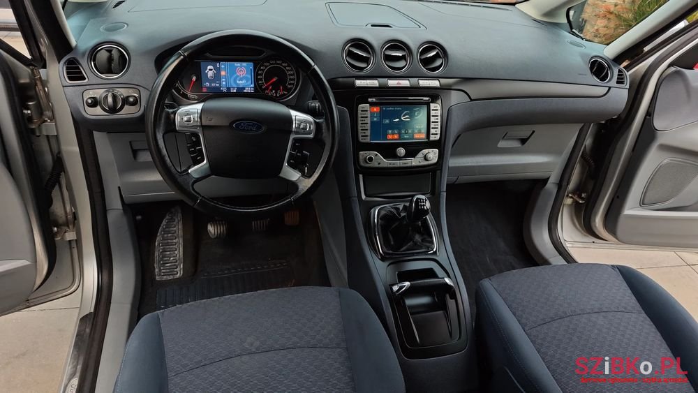 2008' Ford Galaxy 2.0 Ghia photo #3