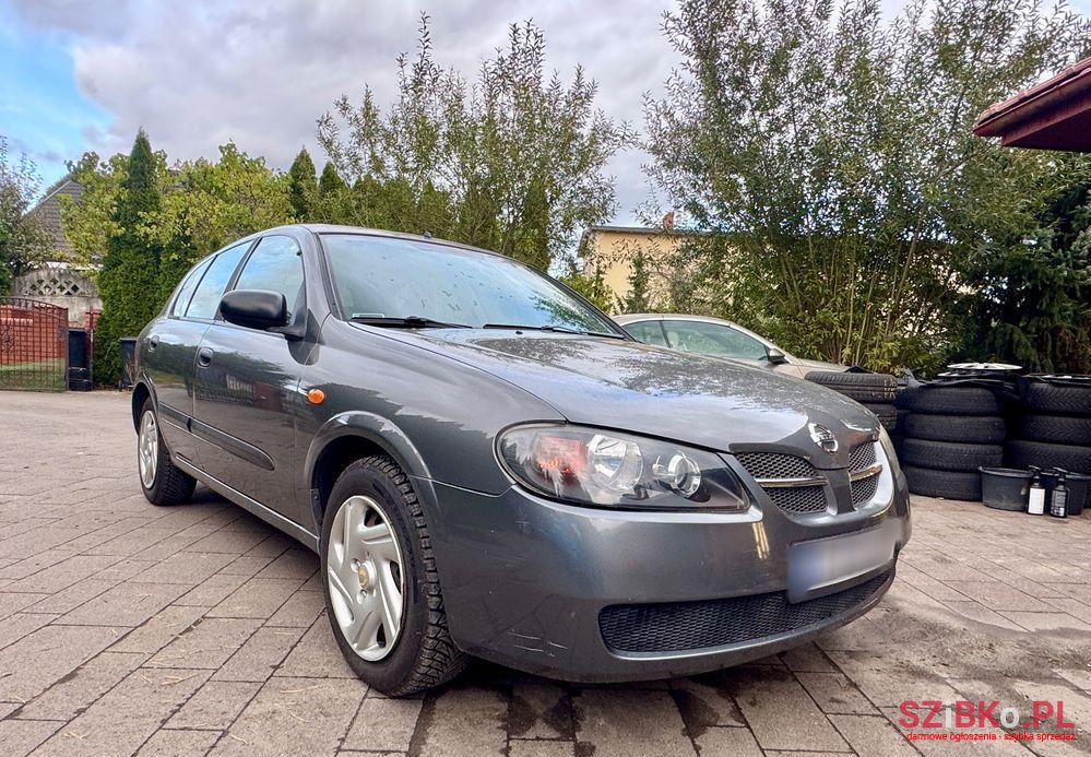 2003' Nissan Almera 1.5 Visia photo #2