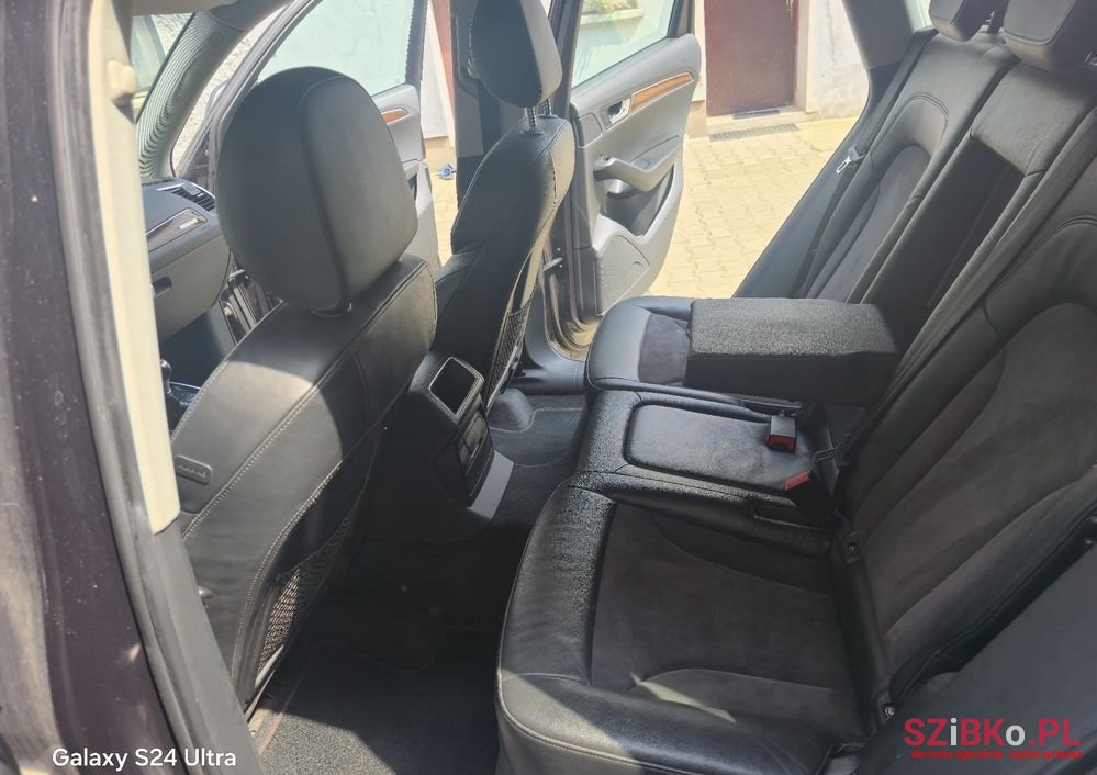 2010' Audi Q5 photo #6