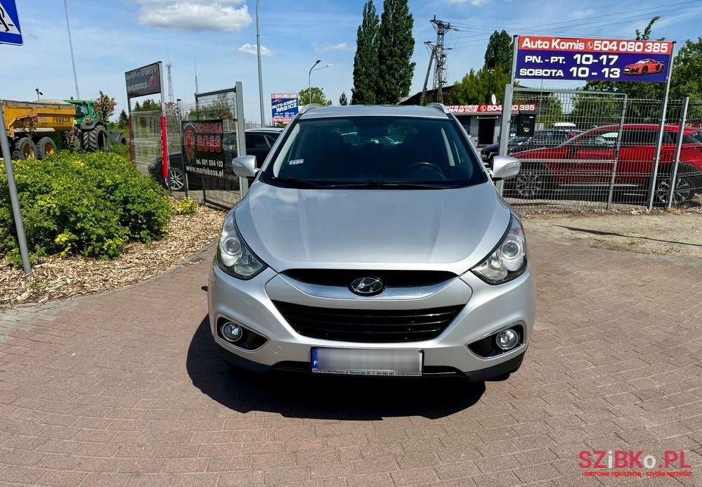 2010' Hyundai ix35 2.0 Crdi Premium photo #2
