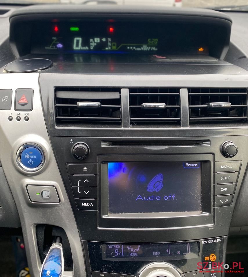 2013' Toyota Prius+ photo #2