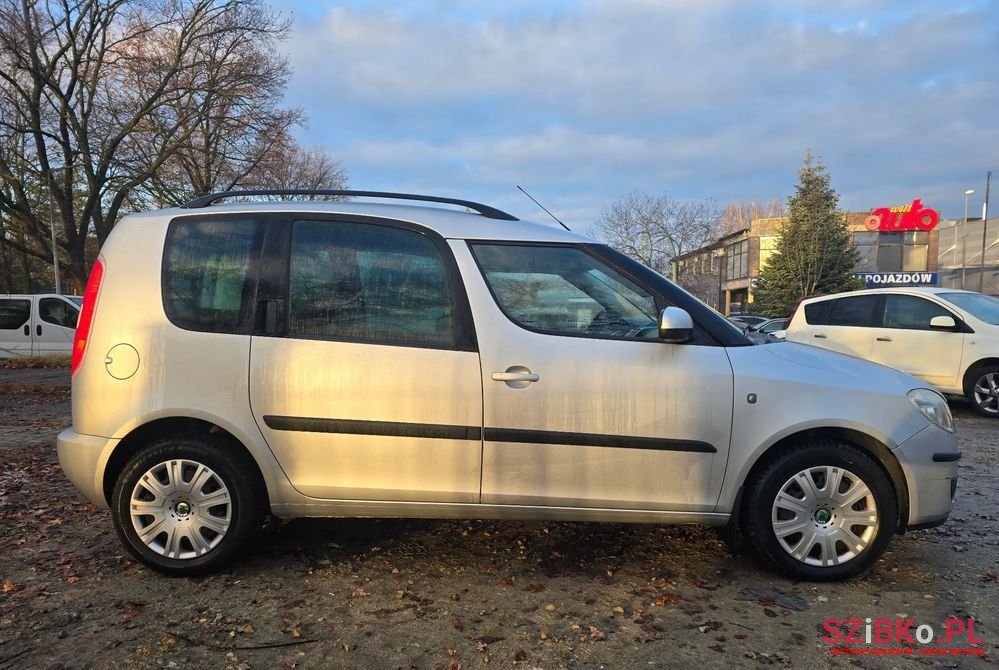 2009' Skoda Roomster photo #3