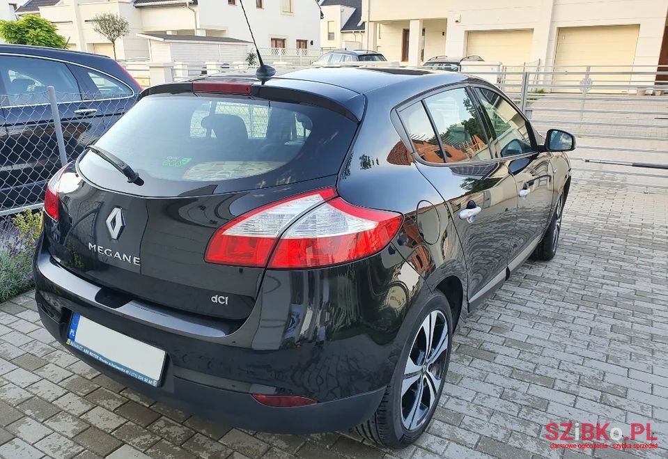2012' Renault Megane photo #5