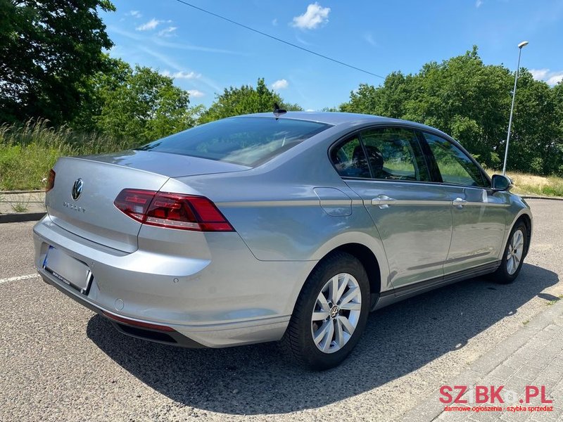 2020' Volkswagen Passat photo #4