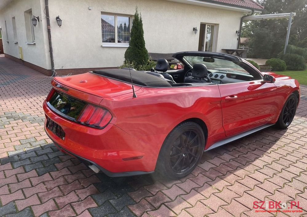 2017' Ford Mustang photo #2