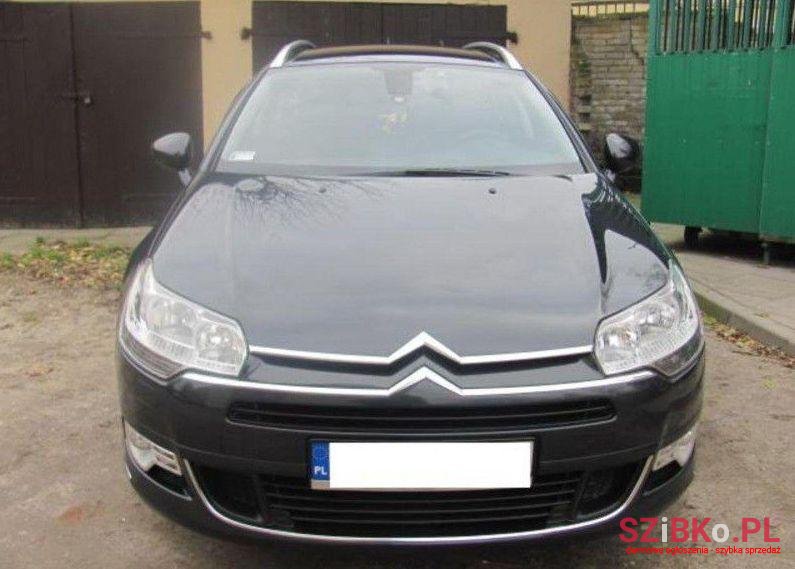 2010' Citroen C5 photo #2