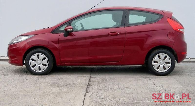 2009' Ford Fiesta photo #2