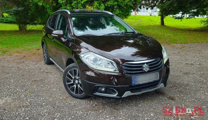 2013' Suzuki SX4 1.6 Premium photo #2