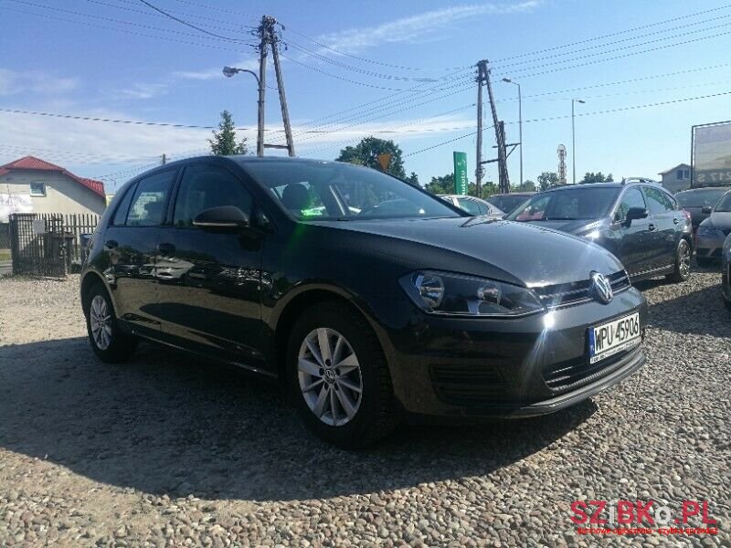 2017' Volkswagen Golf photo #1