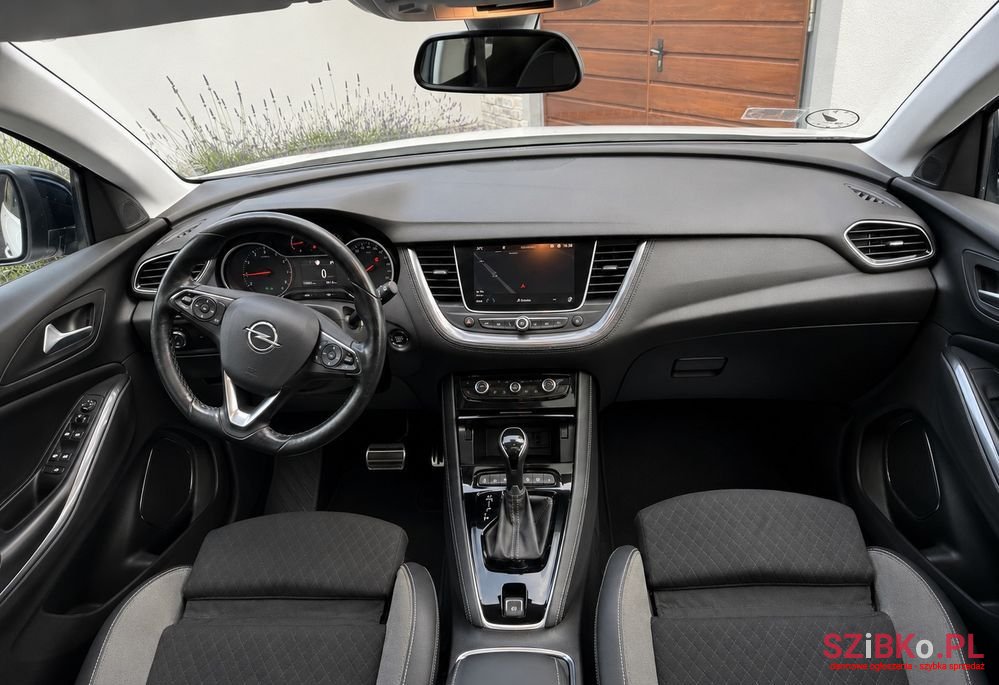 2020' Opel Grandland X photo #6