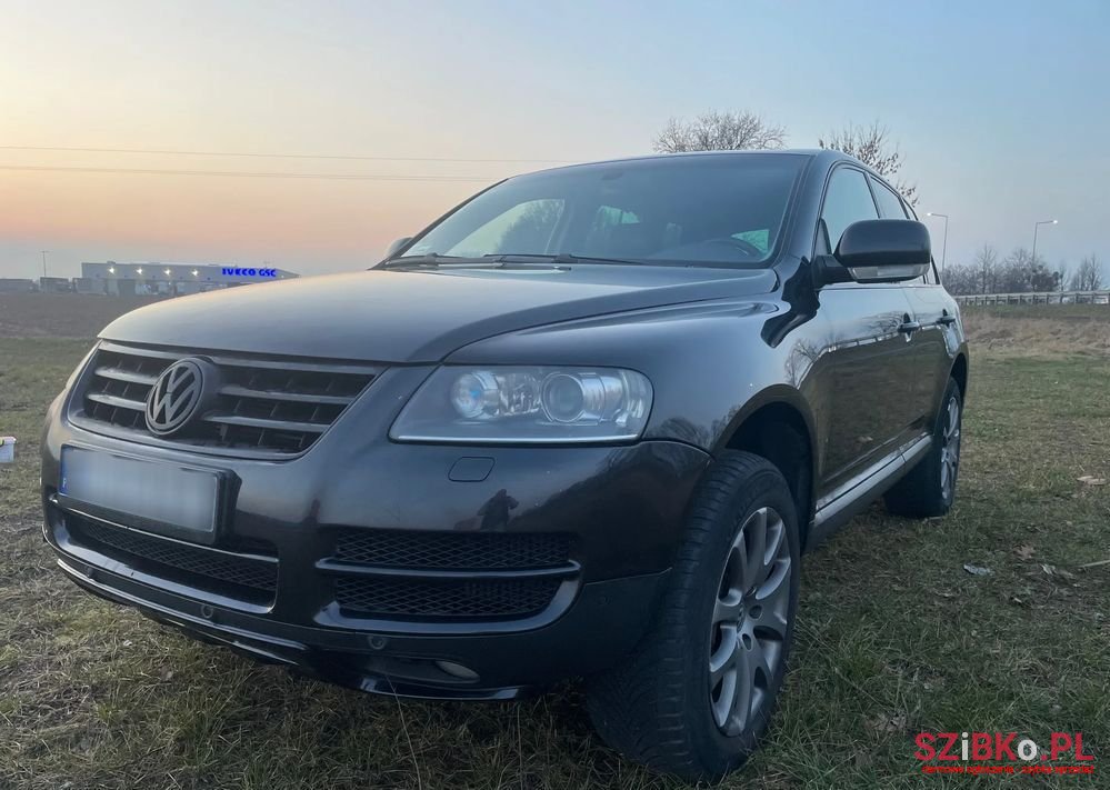 2006' Volkswagen Touareg photo #1