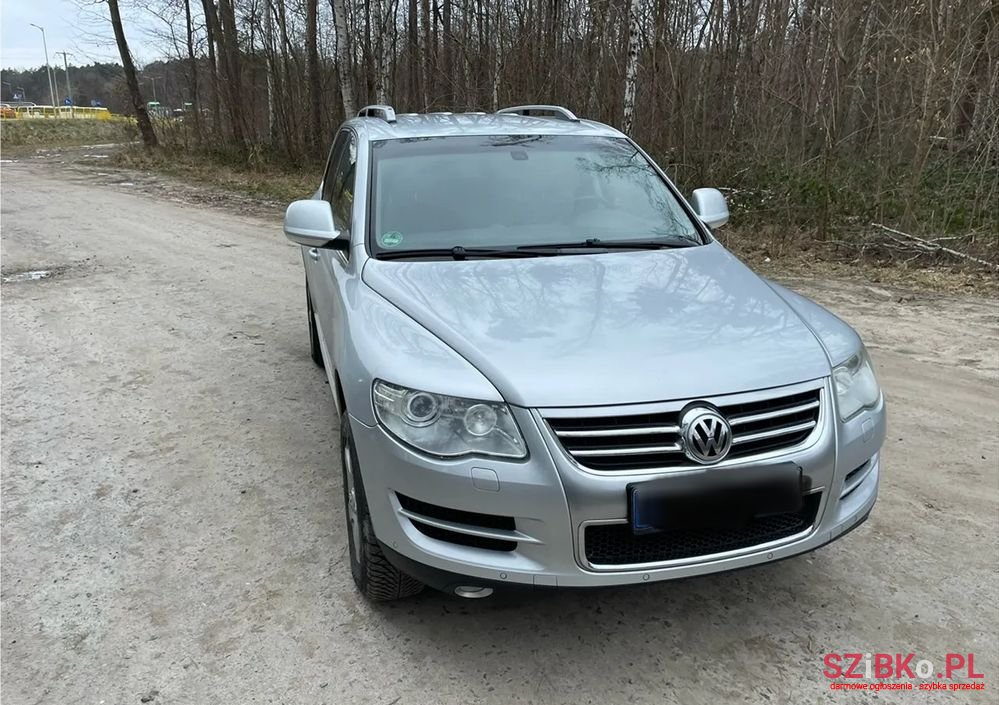 2008' Volkswagen Touareg 2.5 R5 Tdi Tiptr photo #4