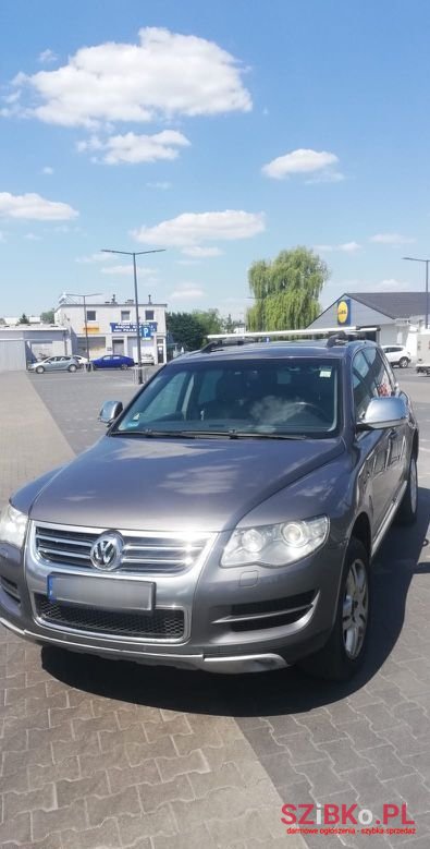 2007' Volkswagen Touareg photo #1