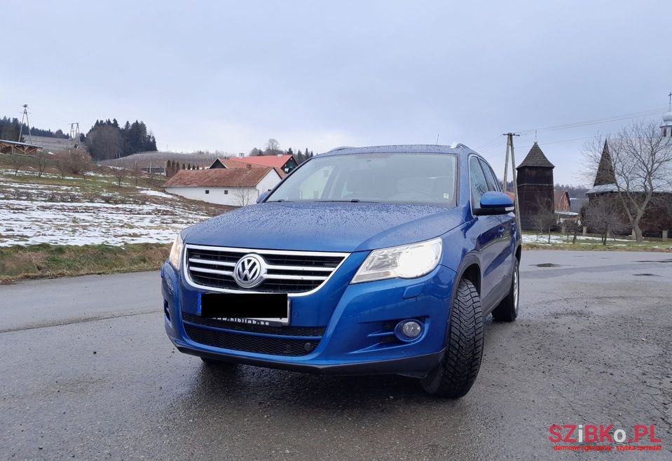 2009' Volkswagen Tiguan photo #1