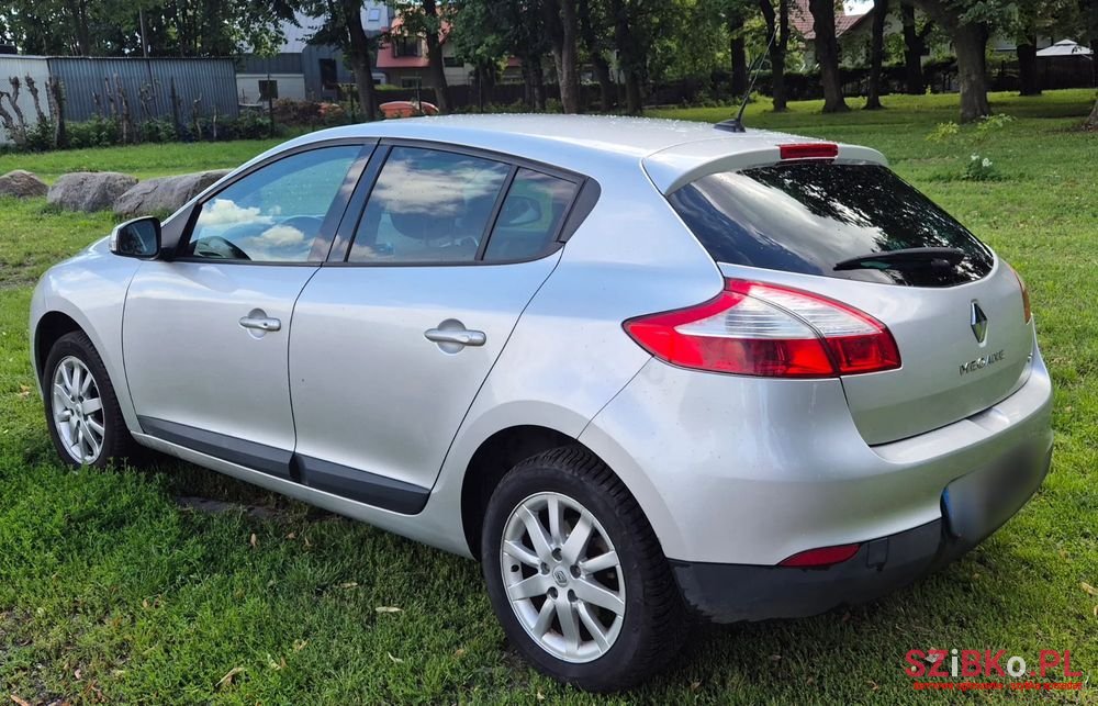 2010' Renault Megane photo #5