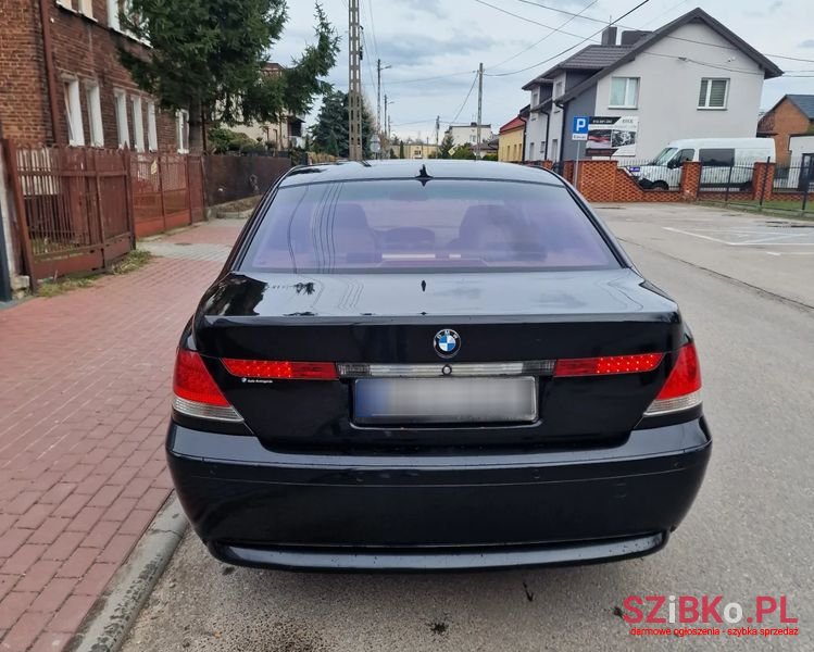 2002' BMW 7 Series 735I photo #5