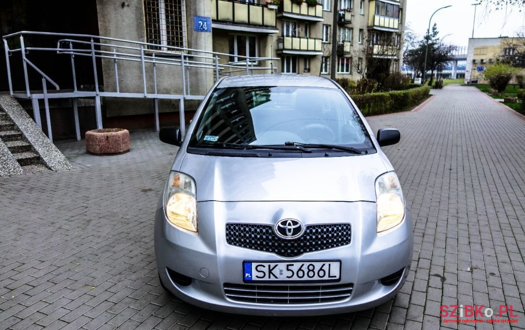 2007' Toyota Yaris photo #3