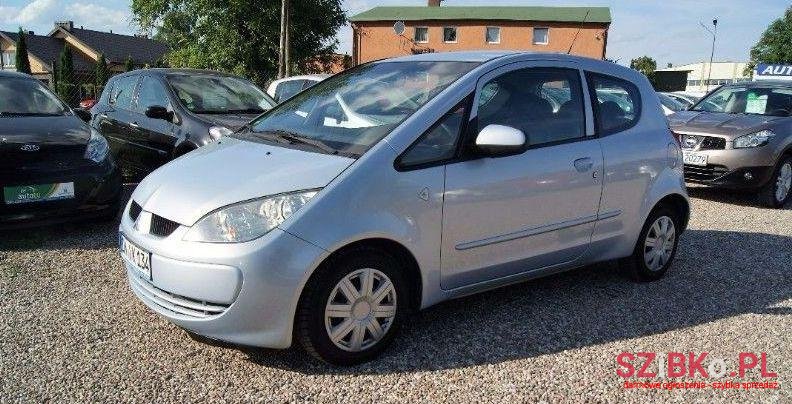 2006' Mitsubishi Colt photo #1