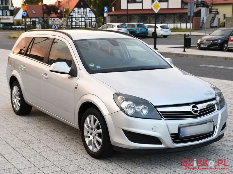 2010' Opel Astra Iv 1.7 Cdti Sport photo #1