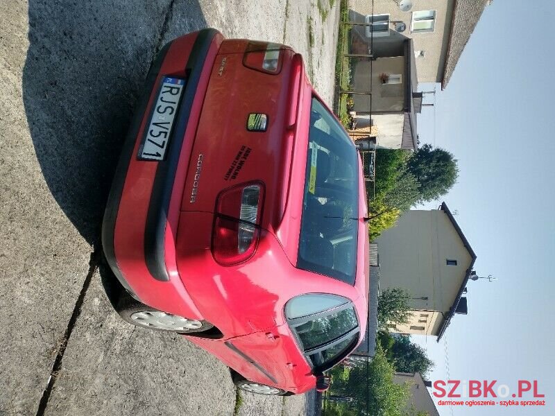 2002' SEAT Cordoba photo #1