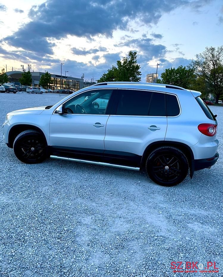 2008' Volkswagen Tiguan photo #5
