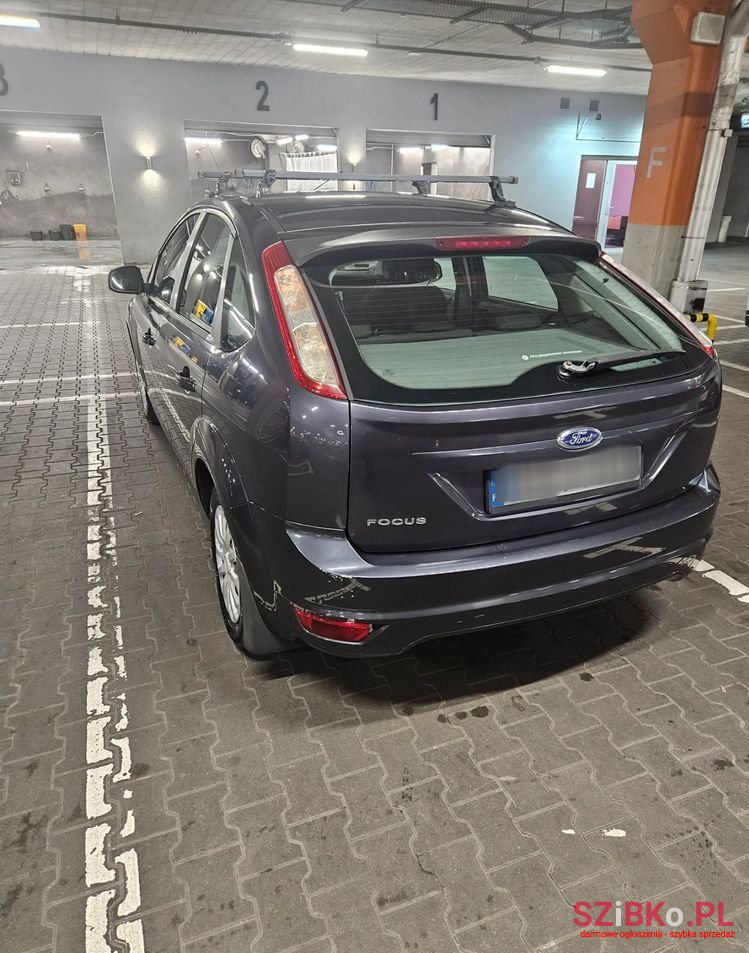 2009' Ford Focus photo #3