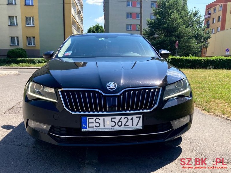 2018' Skoda Superb photo #3