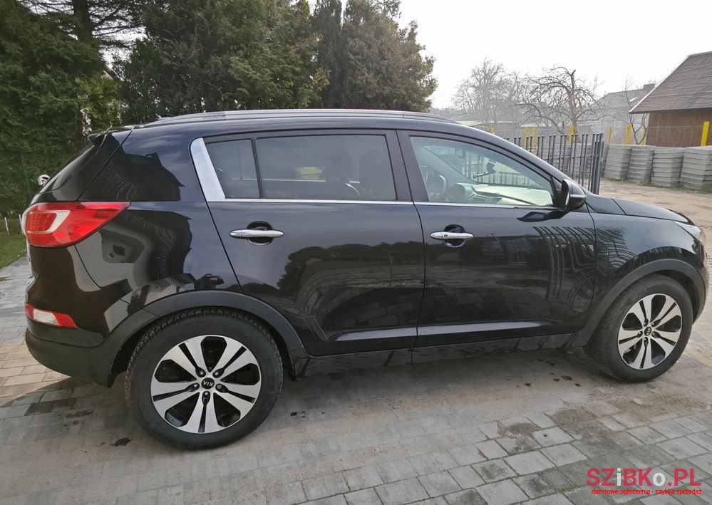 2011' Kia Sportage 1.7 Crdi M 2Wd photo #4