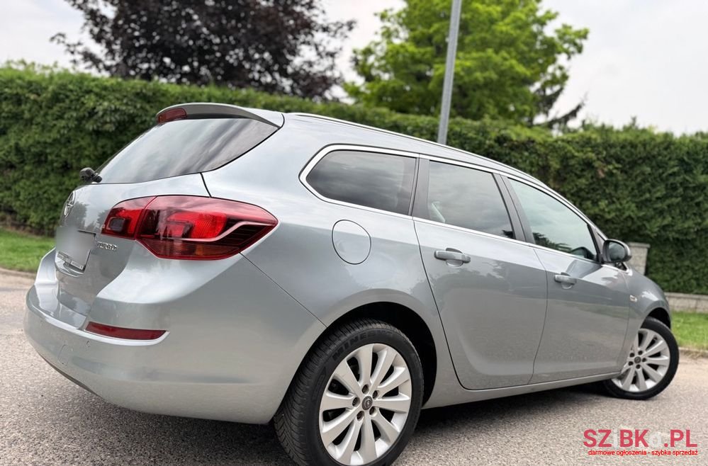 2012' Opel Astra 1.4 T Enjoy S&S photo #4