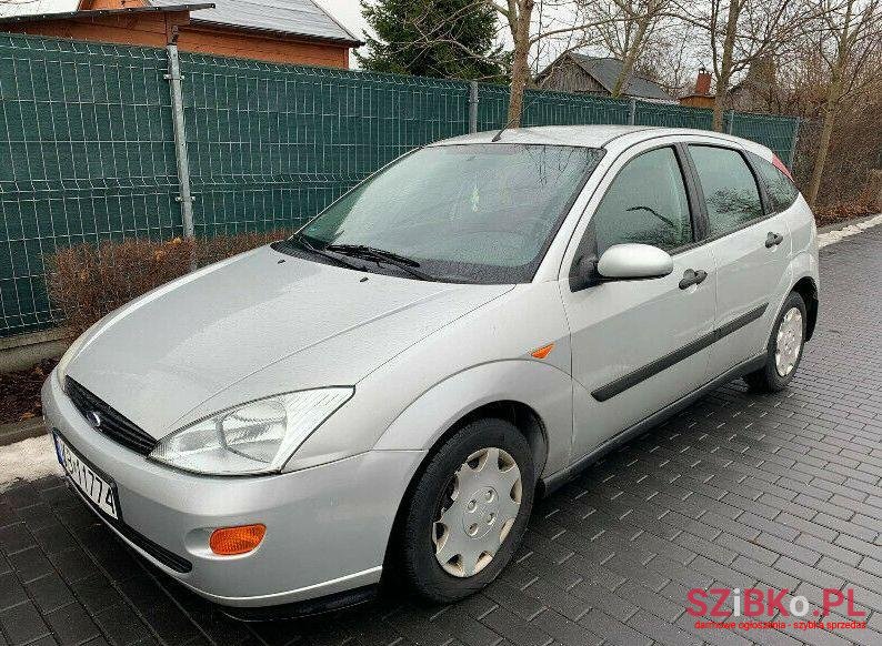 2001' Ford Focus photo #1