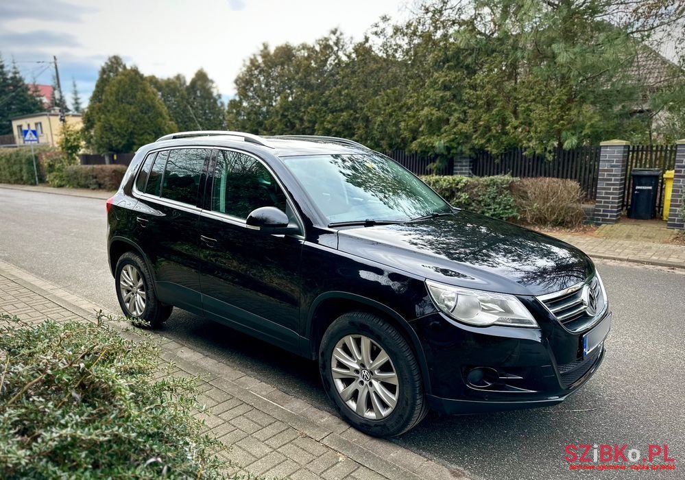 2009' Volkswagen Tiguan photo #2