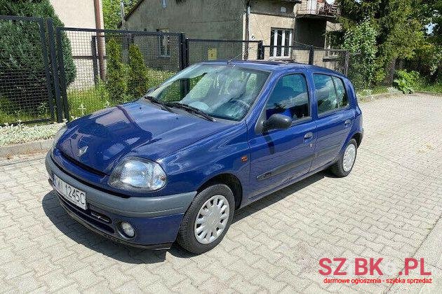 1999' Renault Clio photo #1