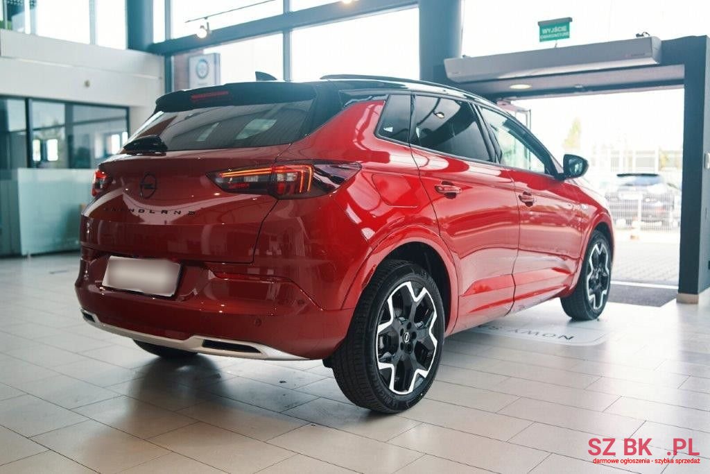 2023' Opel Grandland X photo #3