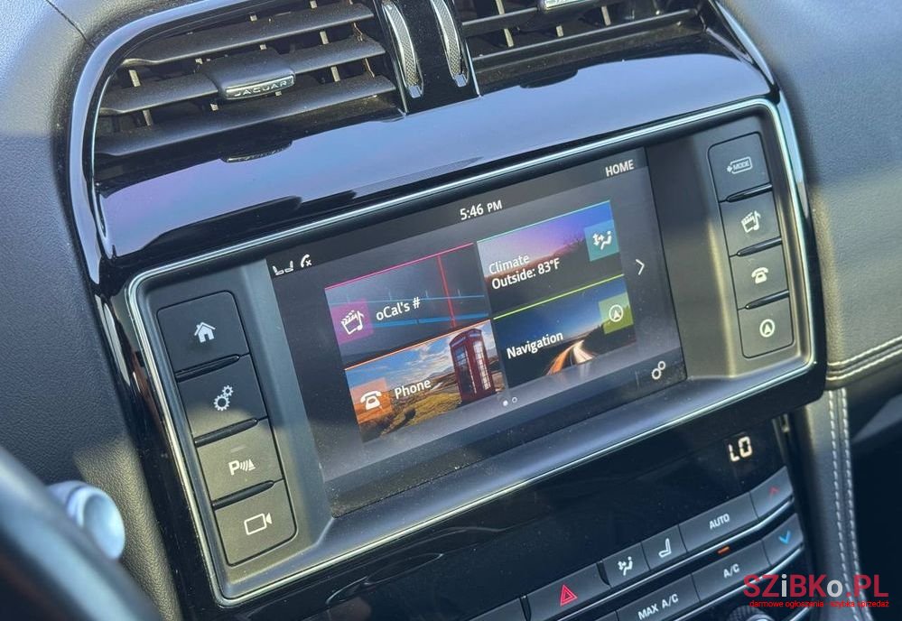 2019' Jaguar F-Pace P250 Awd photo #6