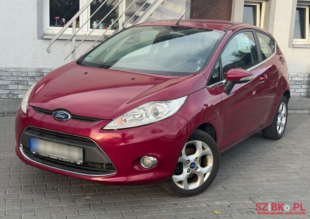 2011' Ford Fiesta 1.6 Titanium photo #2