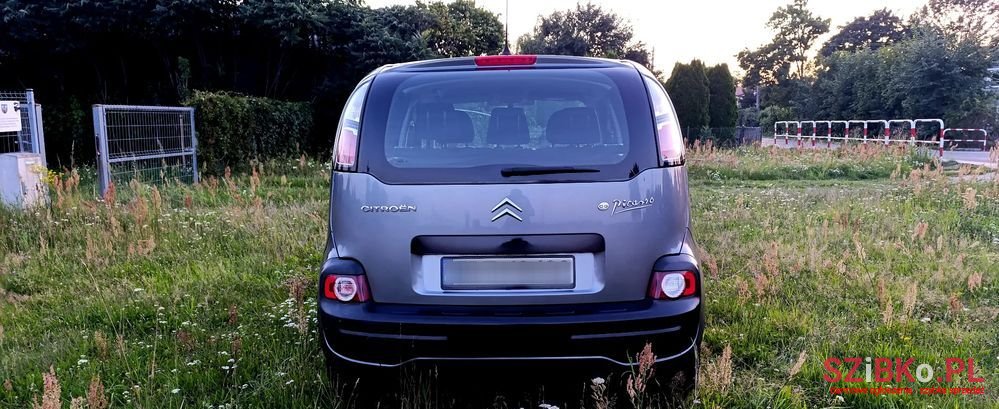 2009' Citroen C3 Picasso 1.4I Attraction photo #4